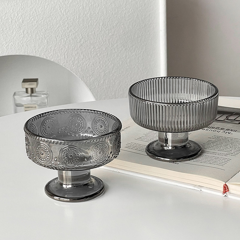 浮雕烟灰甜品碗高颜值家用女生夏天布丁奶昔雪糕冰淇淋高脚玻璃碗