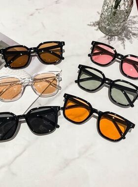2024年新款方形简单粗框墨镜复古
