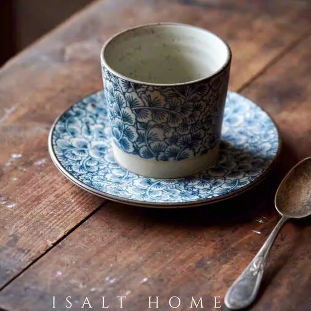 Handmade coffee cup stoneware blue and white design wind pig mouth cup