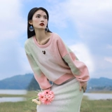 Демисезонный трикотажный свитер, платье, приталенный комплект