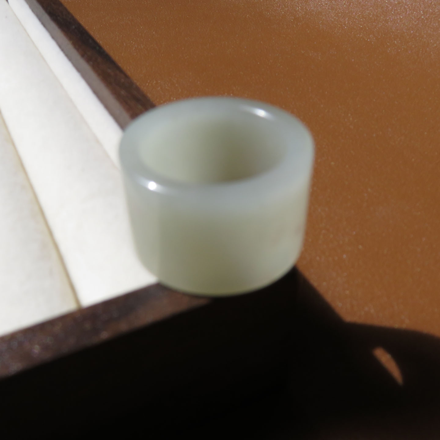 Fangfang Yushe Xinjiang Hotan Jade is delicate, oily and finished, white jade card 17mm ring puller