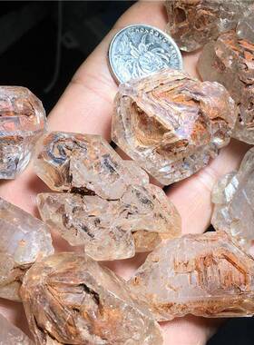 天然白水晶骸骨空心洞古老骨干水晶原石