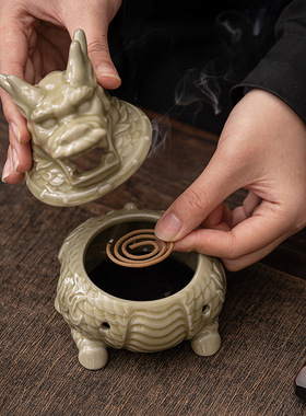 狻猊青瓷盘香炉 工艺品越窑陶瓷熏香摆件倒流香薰炉创意家居香道