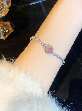 锆石花朵手链女款高级感气质轻奢小众精致配饰2024新款爆款手饰品