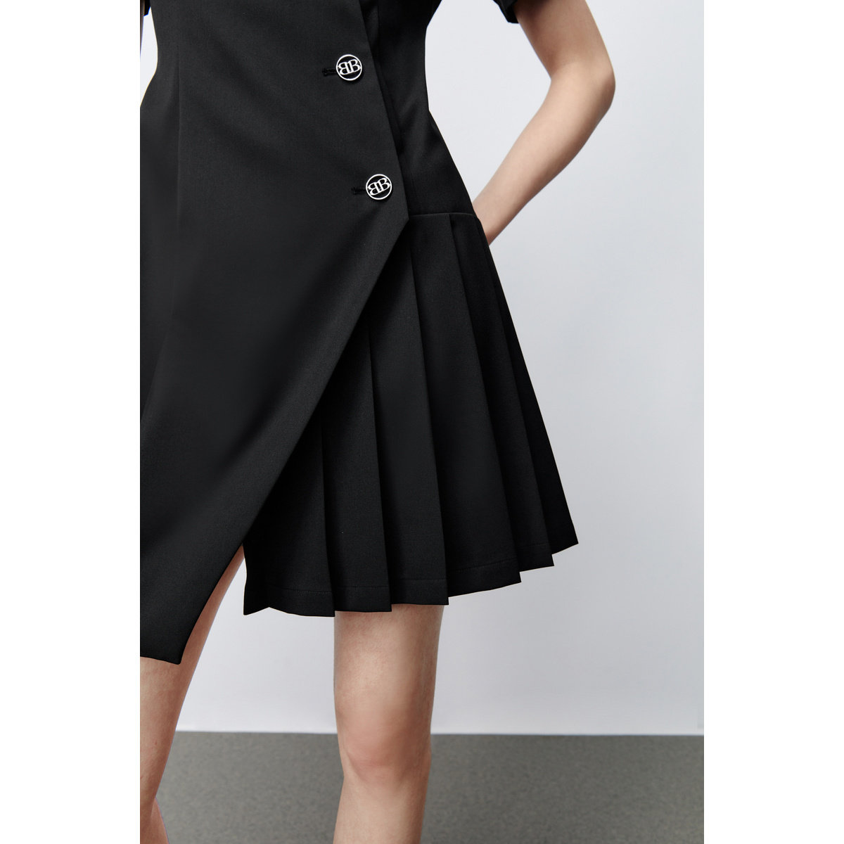  太平鸟outlets店连衣裙