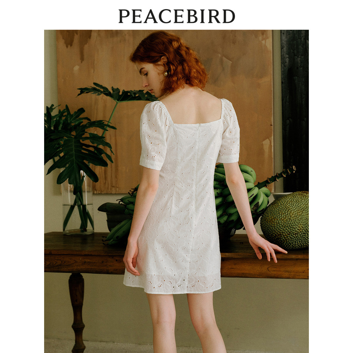  太平鸟outlets店连衣裙