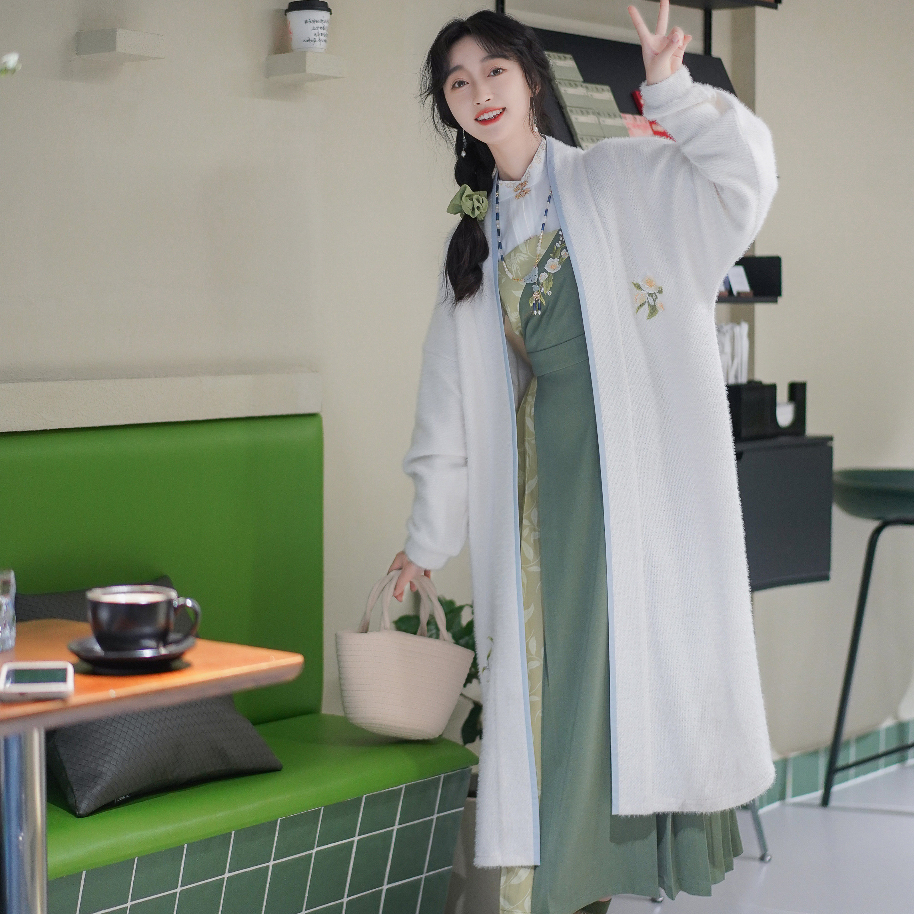 花朝记｜庭前栀｜秋冬日常汉服汉元素宋制针织对襟衫竖领衫连衣裙,淘宝优惠券,粉丝福利购,淘宝优惠卷