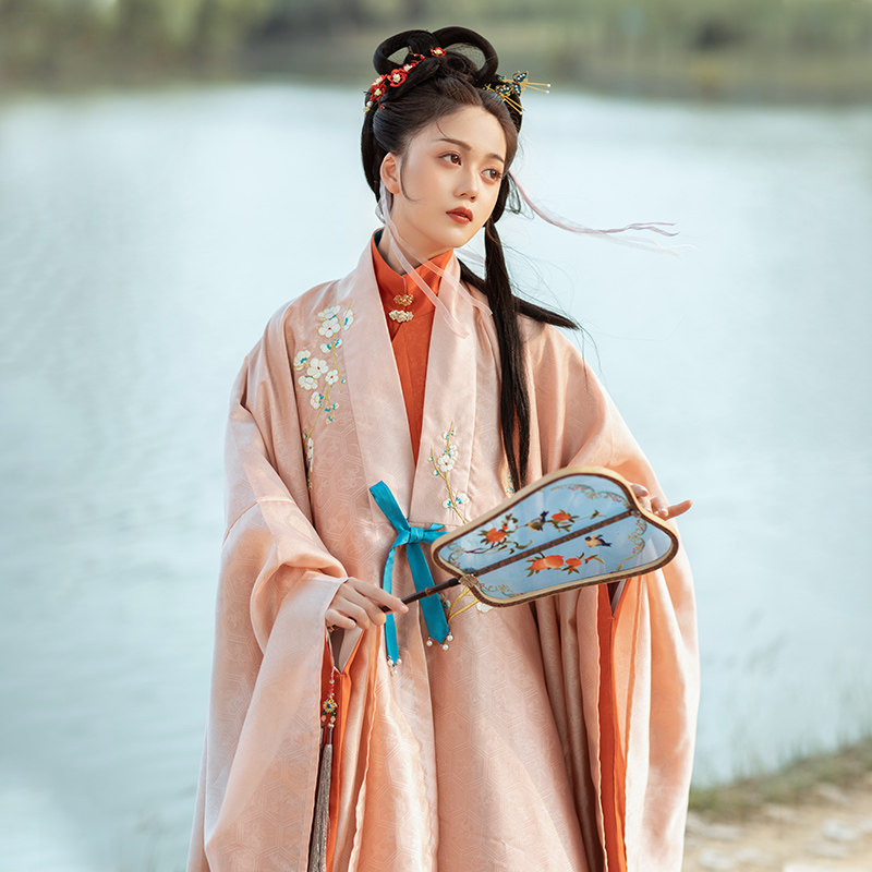 【喜上眉梢】花朝记立领梅花刺绣汉服 花朝记汉服