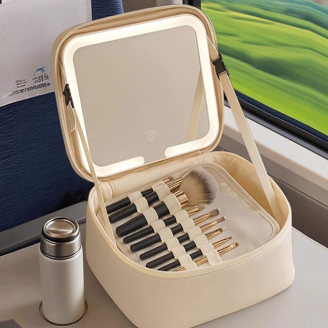 LED cosmetic bag with mirror, multifunctional wet and dry separation