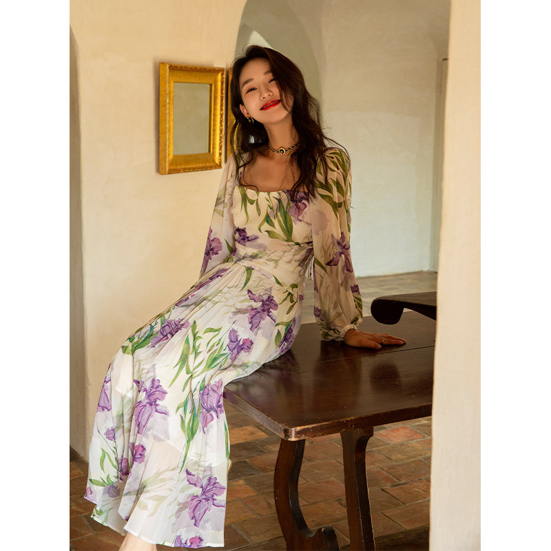 竹依依法式方领长袖度假印花裙女春夏长款收腰温柔紫色露背连衣裙,淘宝优惠券,粉丝福利购,淘宝优惠卷