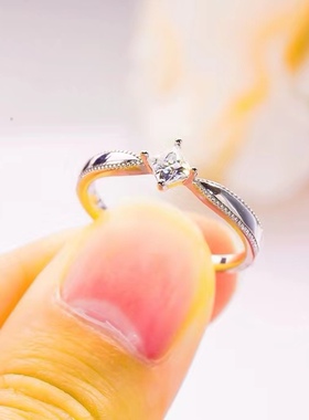 莫桑石微镶四爪小方钻戒指