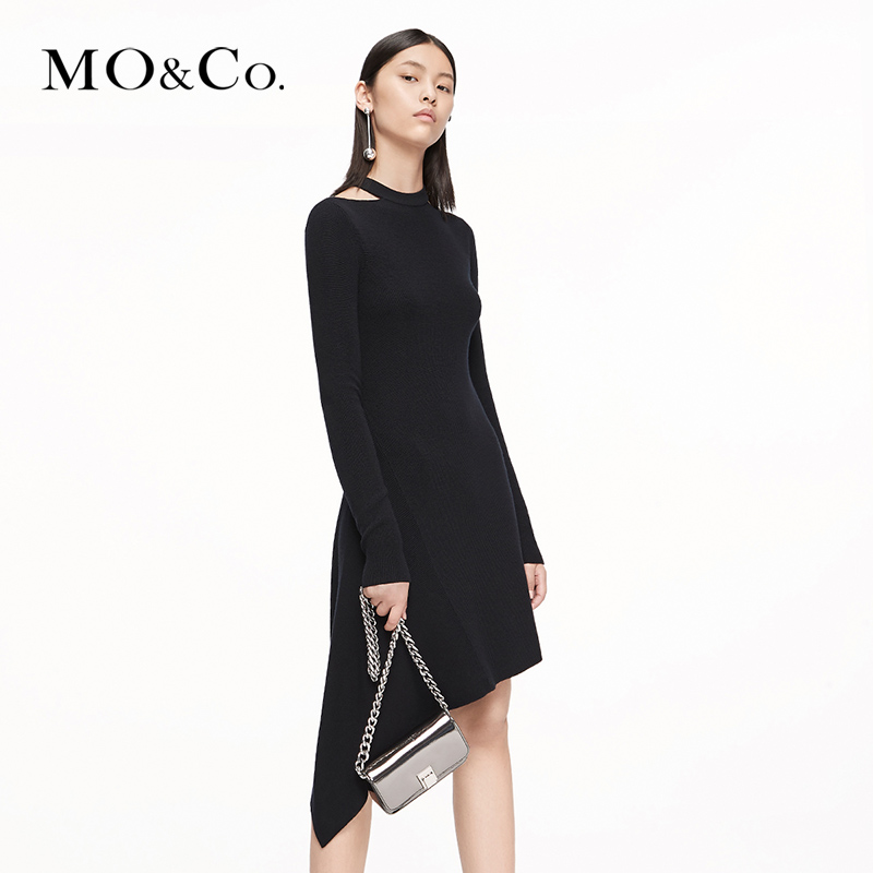 MOCO秋季性感露肩纯色羊毛连衣裙MBO3DRSX12 摩安珂