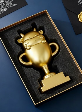 创意卡通奖杯造型金色金属摆件