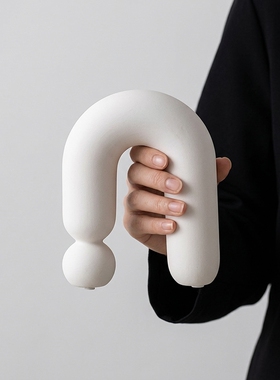 现代简约白色陶瓷U型桌面摆件