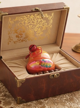 复古皮革带锁收纳箱摆件