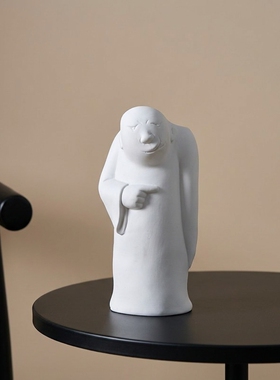 简约奶油风白色陶瓷人物雕塑摆件