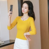 Трикотажный осенний короткий свитер, приятный телу демисезонный тонкий лонгслив, облегающий крой, подходит для подростков