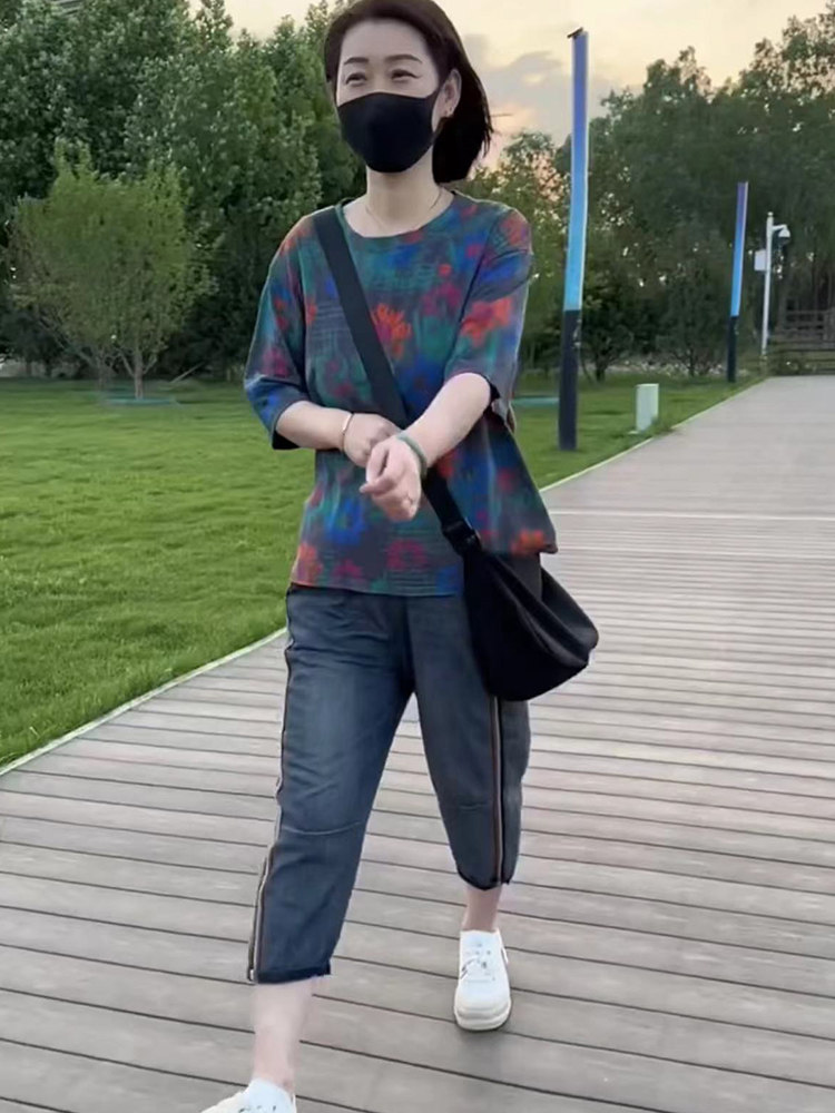 休闲时尚两件套装女2023年夏新款印花短袖T恤+薄款水洗牛仔哈伦裤,淘宝优惠券,粉丝福利购,淘宝优惠卷