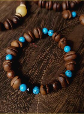 时髦人的咖啡豆手链有