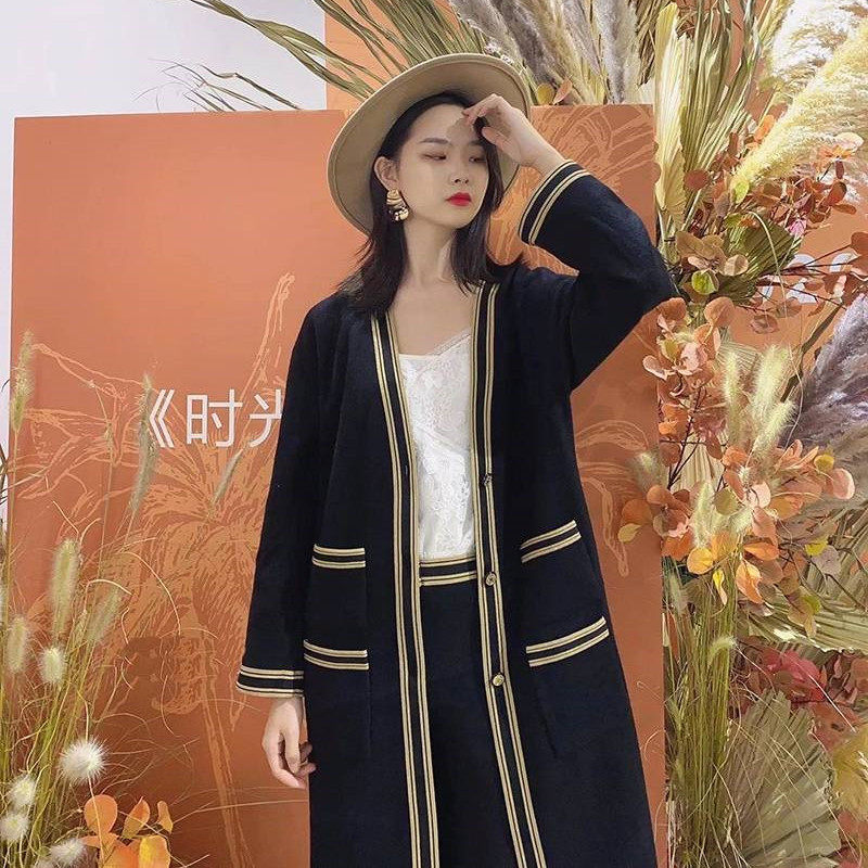 阿玛施旗舰店官网2020秋冬新款开衫 简妍芙毛针织衫