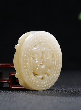 和田玉糖白玉仿古龙皮带扣玉石