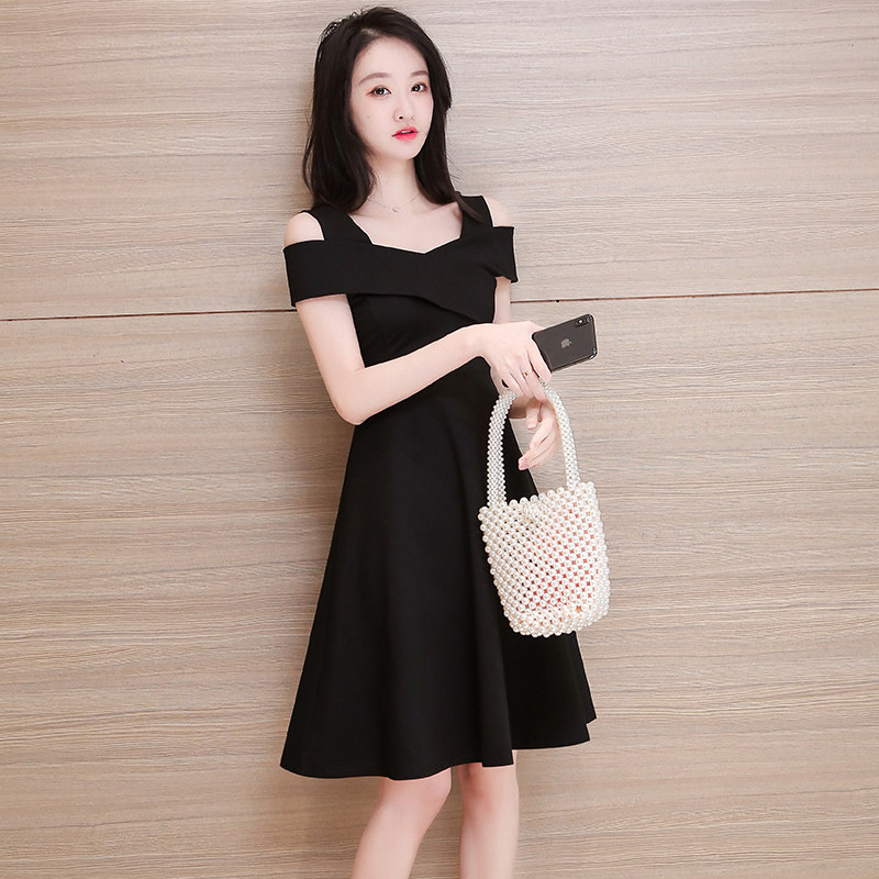 露肩一字肩夏季新款赫本收腰连衣裙 纤娣卡莉连衣裙