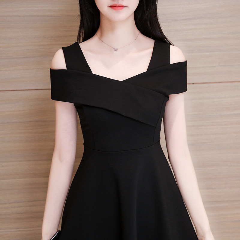 露肩一字肩夏季新款赫本收腰连衣裙 纤娣卡莉连衣裙