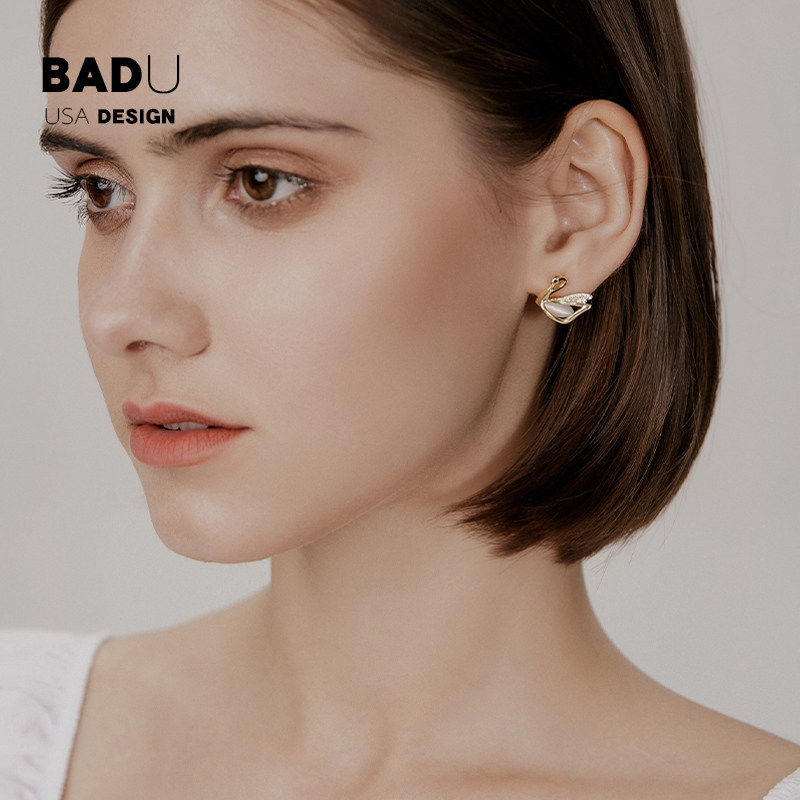 小天鹅女2020年新款潮流小巧耳钉 badujewellery耳钉