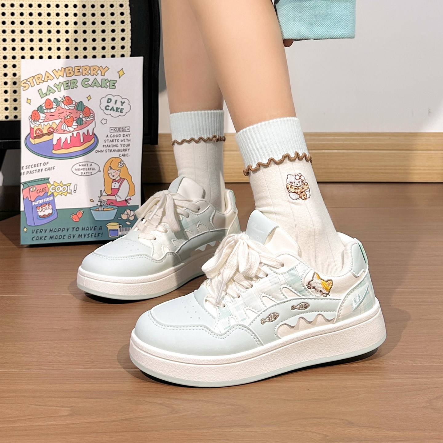 回力猫咪小鱼小白鞋女2026春季新款百搭休闲鞋小众设计学生板鞋女,淘宝优惠券,粉丝福利购,淘宝优惠卷