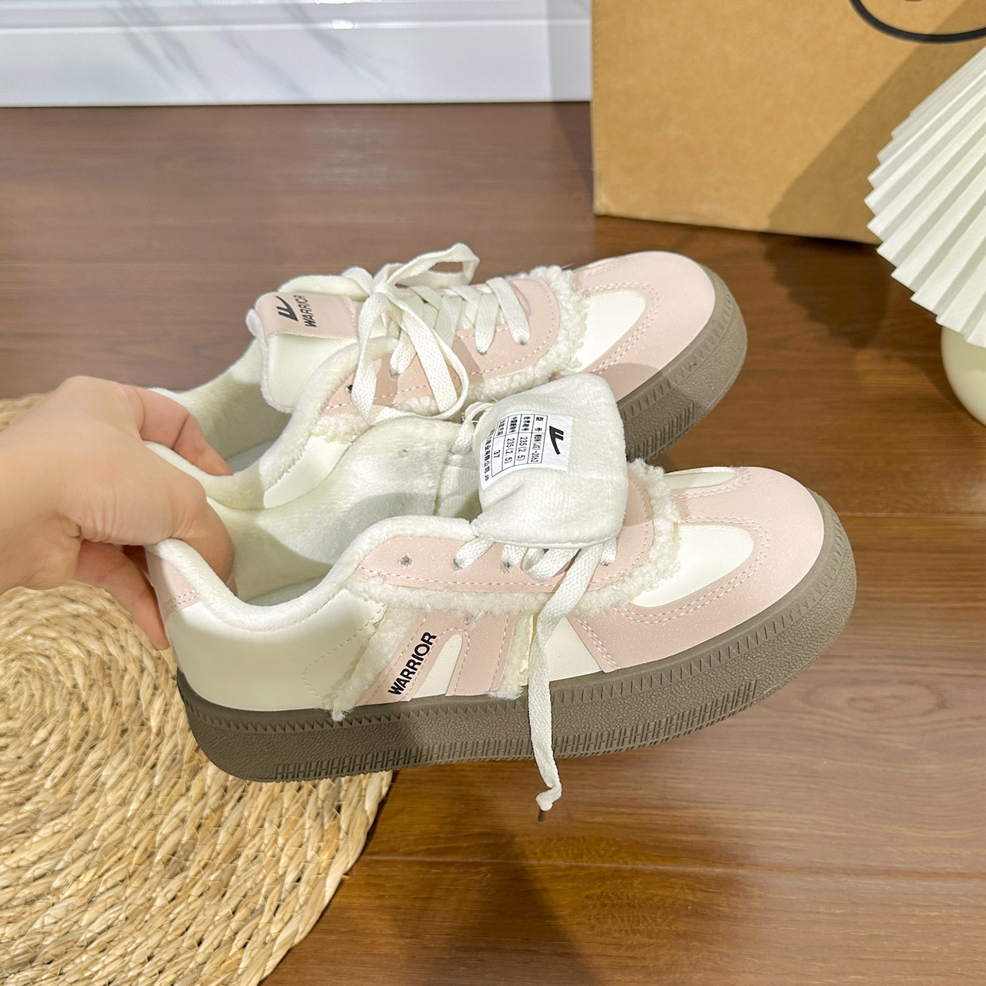 回力加绒德训女鞋2025新款冬季保暖二棉鞋女ins潮小众爆款板鞋女,淘宝优惠券,粉丝福利购,淘宝优惠卷