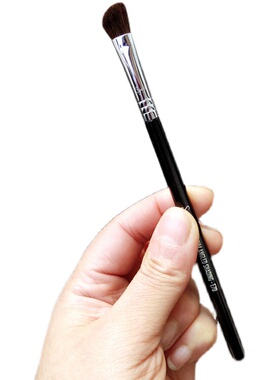 神器鼻影刷小马眼影眉骨高光刷