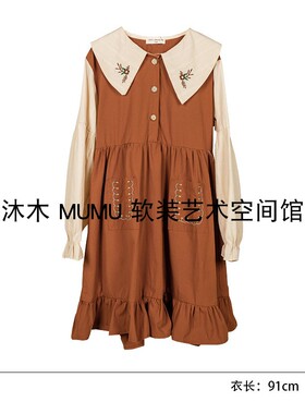 样板房9~14岁女童衣柜橙色长袖裙无袖裙小皮鞋装饰画清新软装组合
