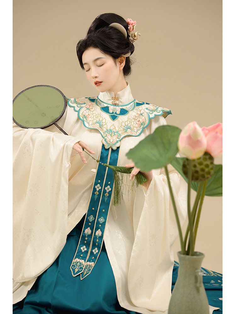 桔屿原创汉服女【南乡子】明制对襟立领云肩马面裙中国风春秋季_虎窝淘