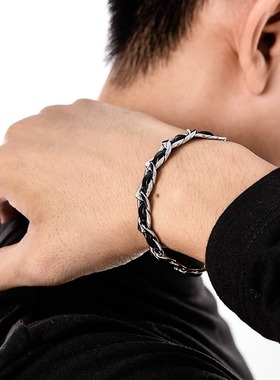 钛钢皮质手链男潮流高级感个性小众设计手饰高档手环古巴手腕配饰