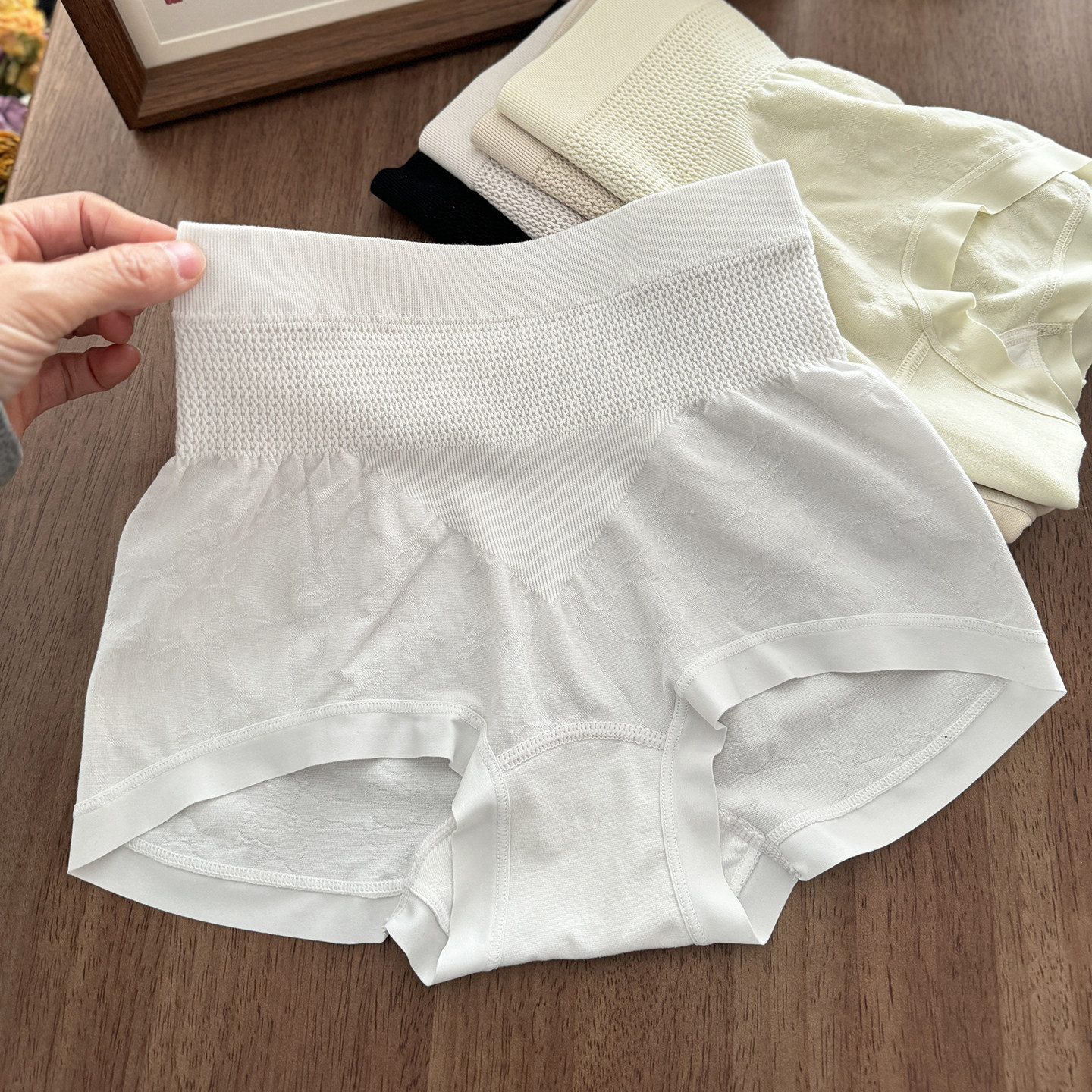 2条贝莱娅新款女式中高腰无缝收腹内裤莫代尔无痕提臀包臀三角裤,淘宝优惠券,粉丝福利购,淘宝优惠卷