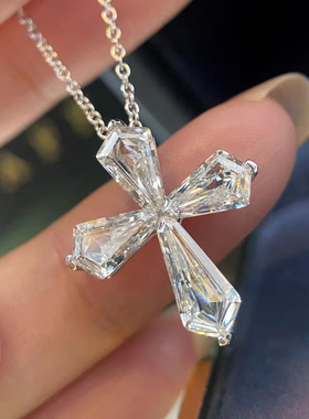 D色莫桑石超闪异形十字架项链