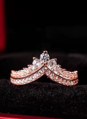 银镀铂金皇冠双排V形莫桑石戒指