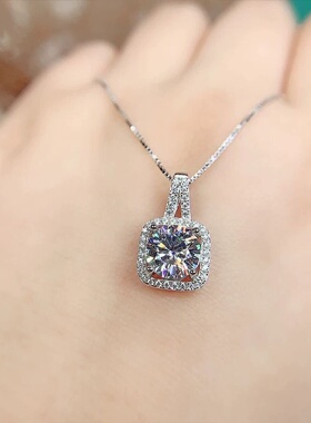 正品莫桑石四爪方形钻石项链