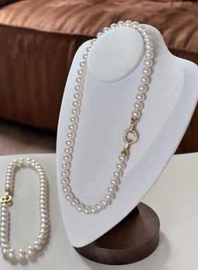 新款小众轻奢皓石双扣锁骨链正圆大灯泡人造仿施家珍珠项链