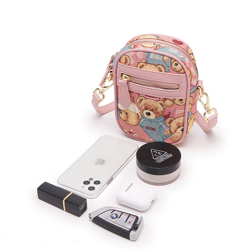 小熊依恋新款简约百搭手机包斜跨包 pjev女士包袋