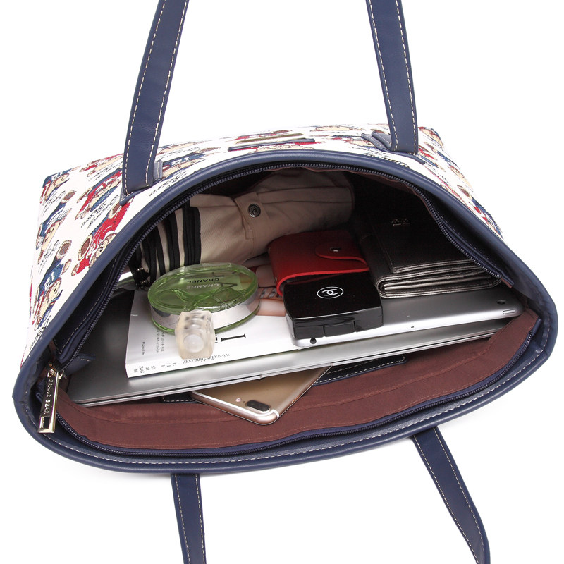 小熊依恋简约2020款女大容量单肩包 pjev女士包袋