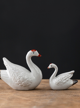 动物陶瓷天鹅桌面摆件水族玩偶微景观盆景花盆多肉绿植造景装饰品