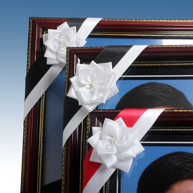 白花遗像相框装饰花高档老人照片花丝绸制品定制12寸16寸实木相框 - 图1