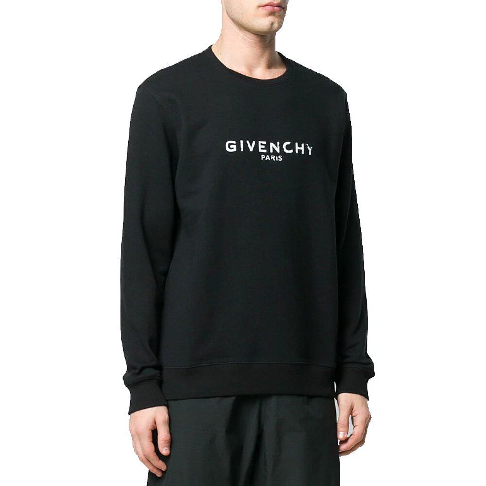  天猫国际香港直购卫衣