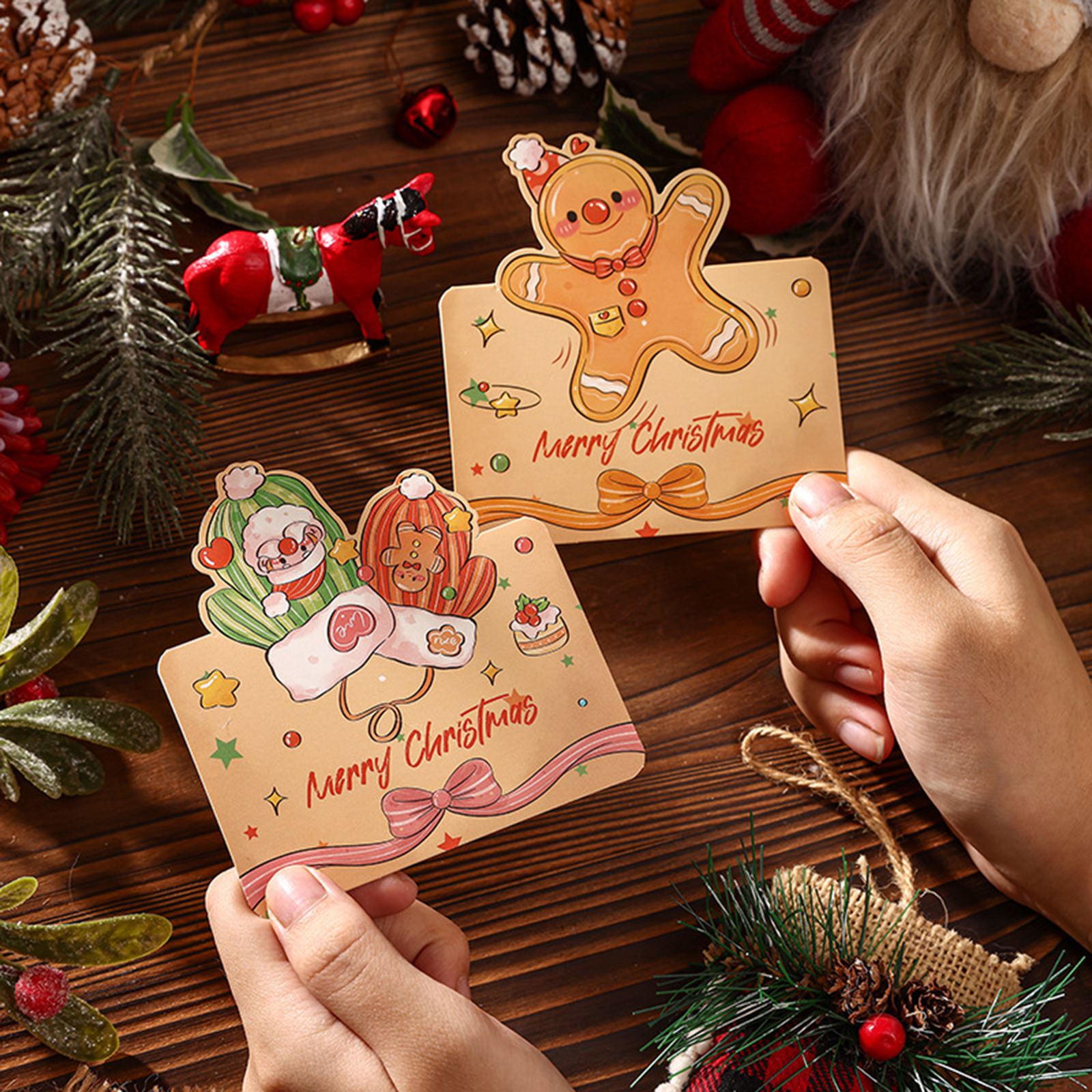 Handwritten Christmas greeting cards are more thoughtful