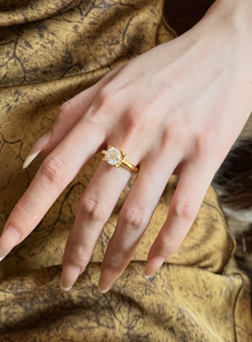 5D硬金黄金牛头戒指女999足金点钻镶嵌莫桑钻指环纯金食指戒送礼