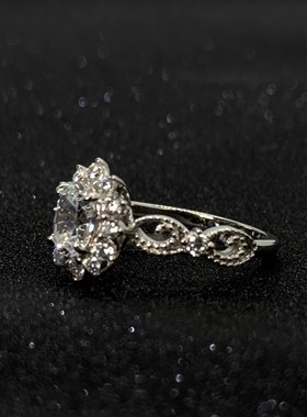 雪精灵椭圆1克拉鸽子蛋戒指