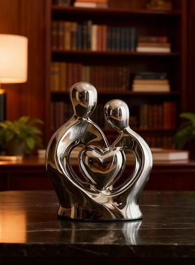 创意不锈钢心形人物雕塑摆件