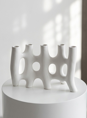现代简约白色镂空陶瓷花瓶摆件