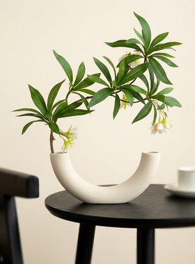 现代简约白色陶瓷桌面装饰摆件